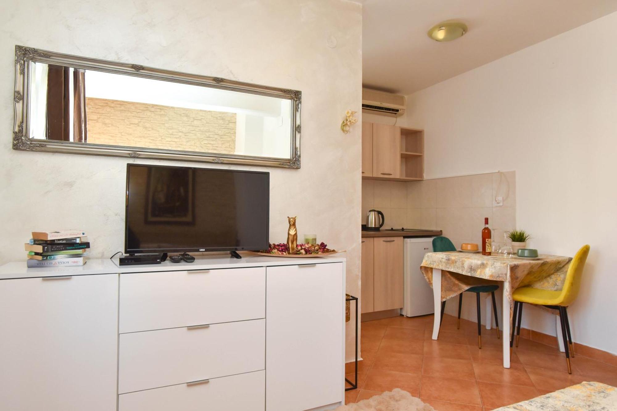 Royal Garden Apartments & Gastronomy Budva Exterior photo