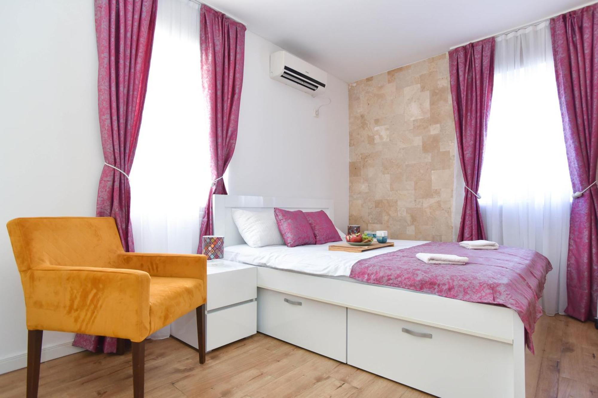 Royal Garden Apartments & Gastronomy Budva Exterior photo
