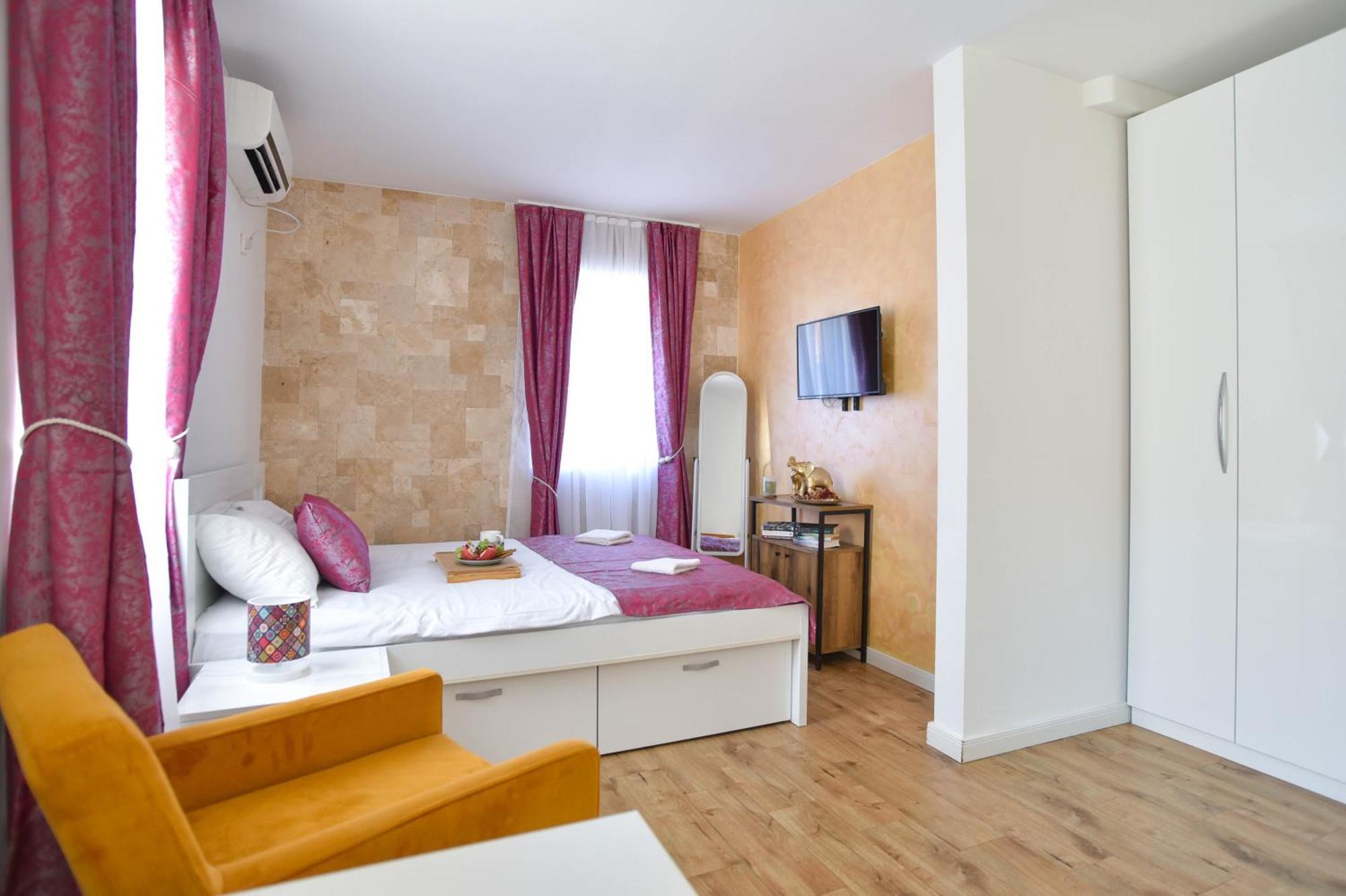 Royal Garden Apartments & Gastronomy Budva Exterior photo
